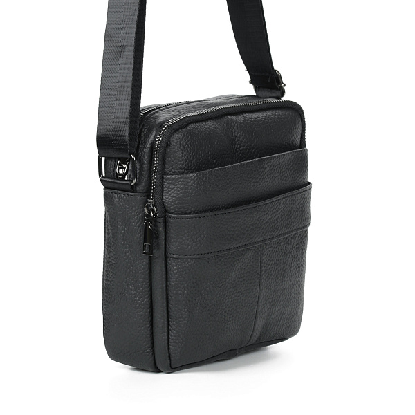 Черная сумка из кожи с наружным карманом